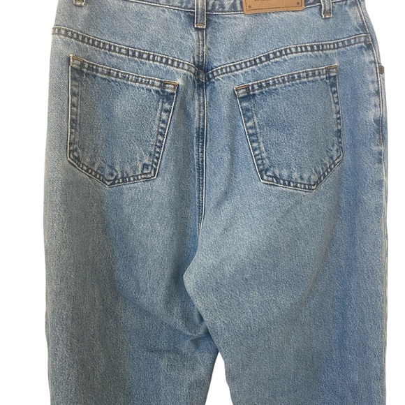 Liz Claiborne Womens Have To Have Classic Fit High Waist Jeans - Picture 6 of 7